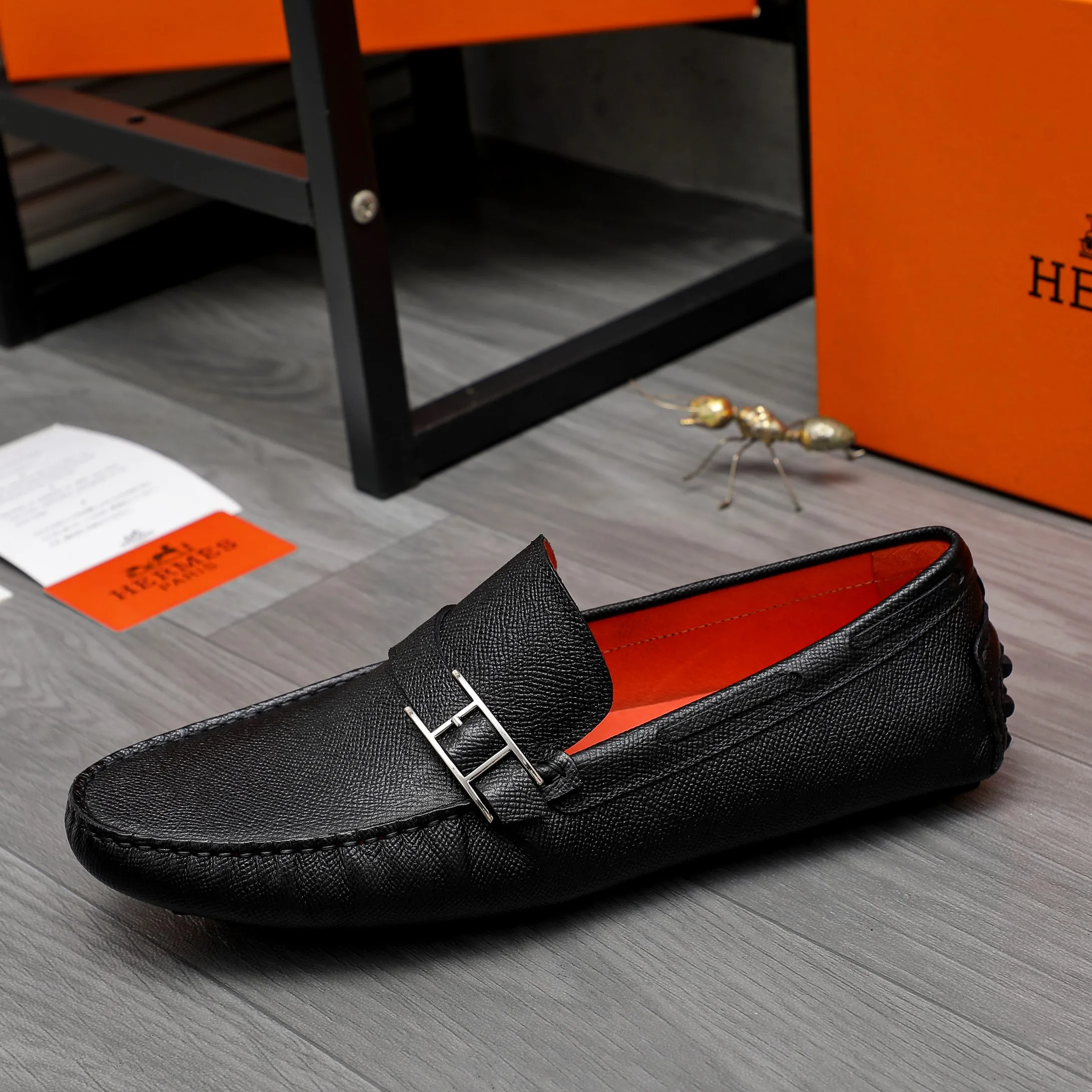 Men's shoes 💰400 Product trademark: HERMES "Hermès" casual slip-on shoes Regular size: 38-44 (45 is custom-made and non-returnable) Product materials: Selected pebbled cowhide upper, pigskin lining, non-slip bean outsole
